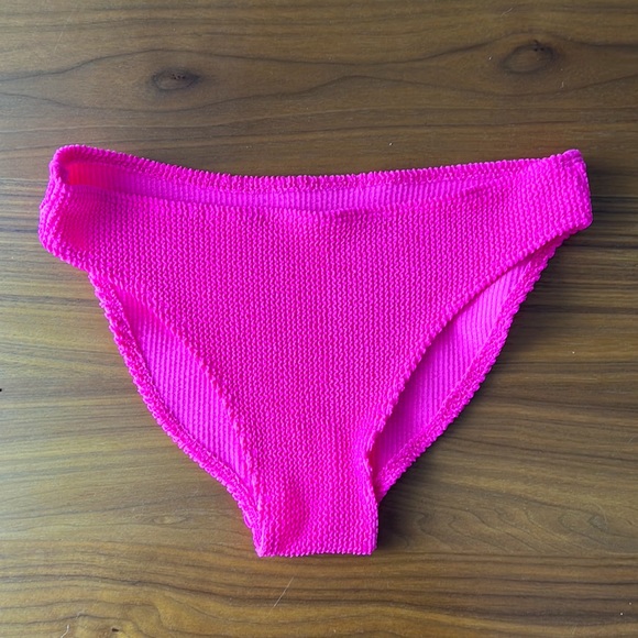 Skatie Cheryl Bottom in Cosmo - Picture 7 of 7